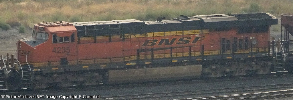 BNSF 4235